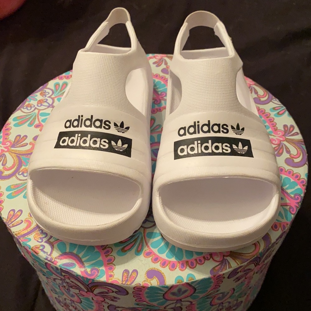 Adidas | unisex| sandals | kids | white | 9
